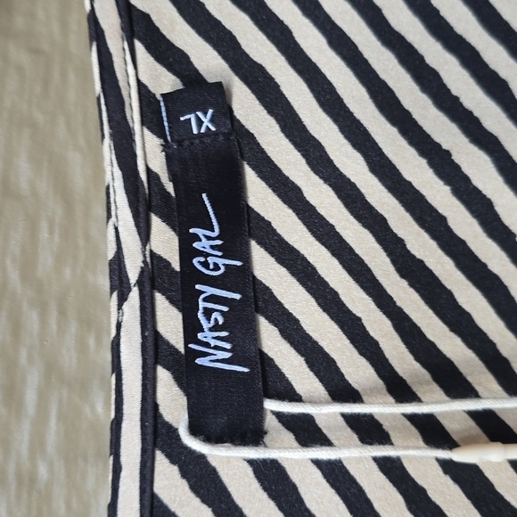 Nasty Gal Satin Mono Stripe Wrap Midaxi Dress XL NWT NEW - Picture 10 of 12